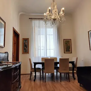 accanto-al-duomo.it-tuscanyhotel.com/